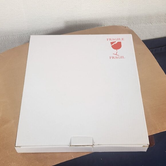 RPJC 8"x10" Black Mounting Hanging/Tabletop Photo Frame with Glass Picture Cover - Picture 4 of 16